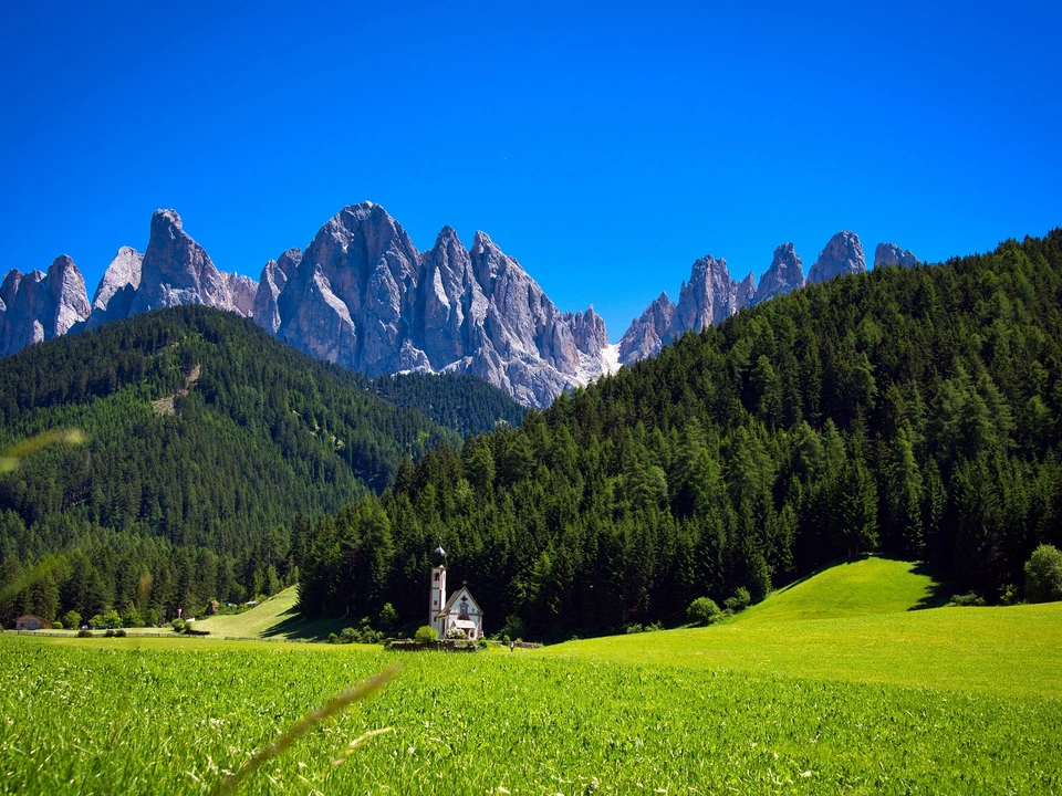 Villnöss Ranuikirche Dolomiten