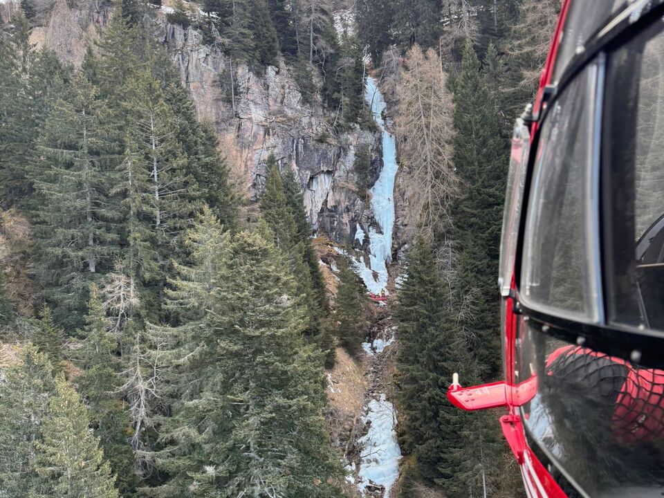 Tragischer-Absturz-beim-Eisklettern-nahe-Meran
