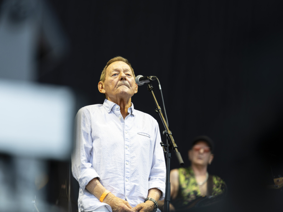 Ambros-trauert-um-Manager-Werde-immer-an-dich-denken-