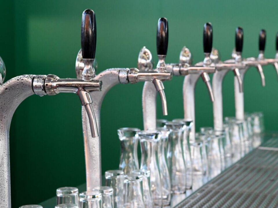 Bierabsatz-in-Deutschland-auf-Rekordtief-gefallen