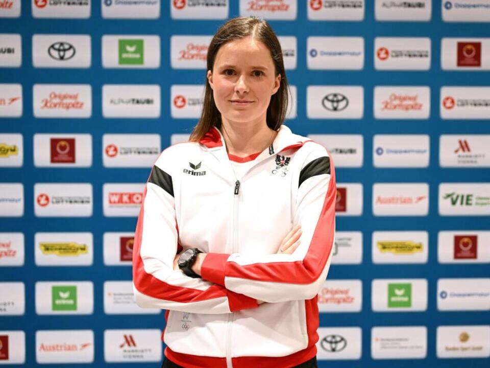 Eisschnelll-uferin-Herzog-tritt-bei-Olympia-ber-1-000-m-an