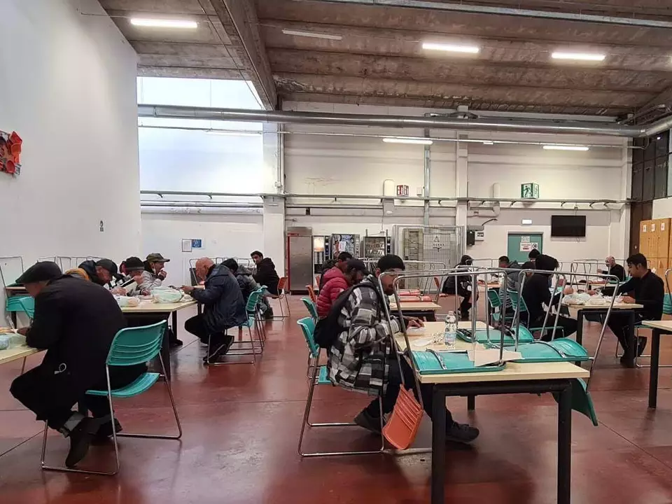 Ex-Alimarket NOtunterkunft bozen