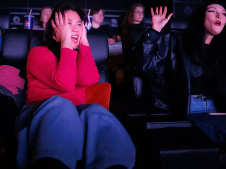 Fans feiern BTS-Comeback auch im Kino