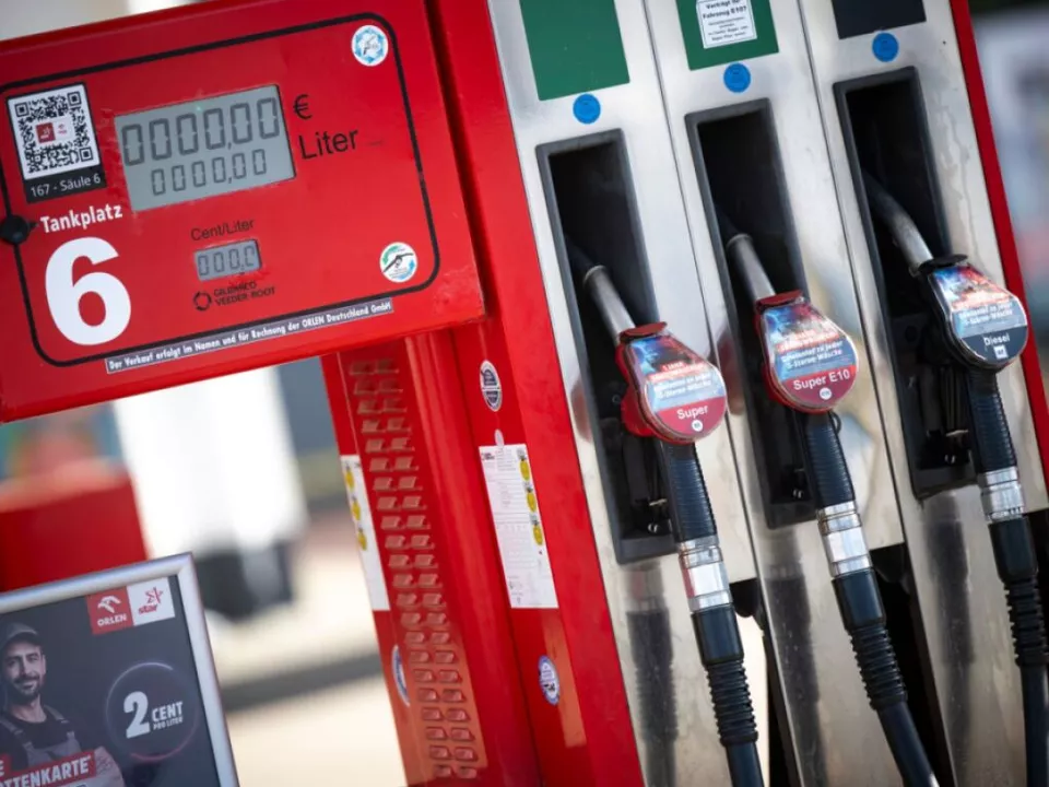 Feuerpause mit Hormuz-Öffnung lässt auf Entspannung beim Tanken hoffen