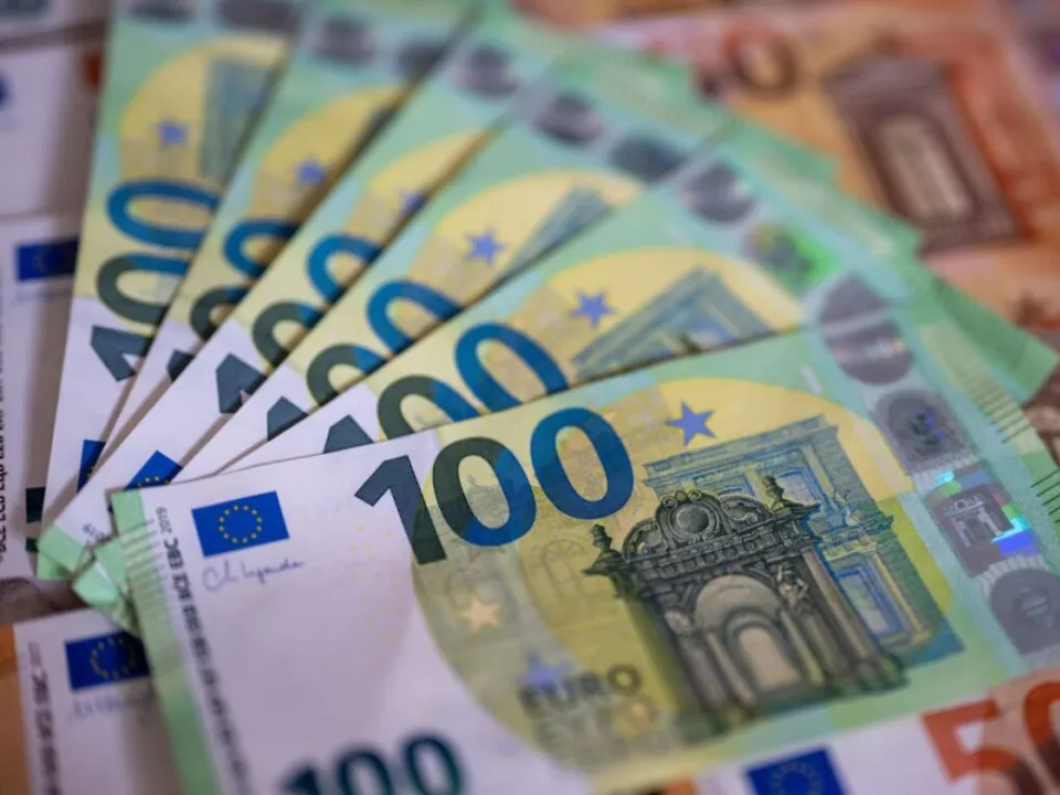 Einsparungen tun auch Politik weh