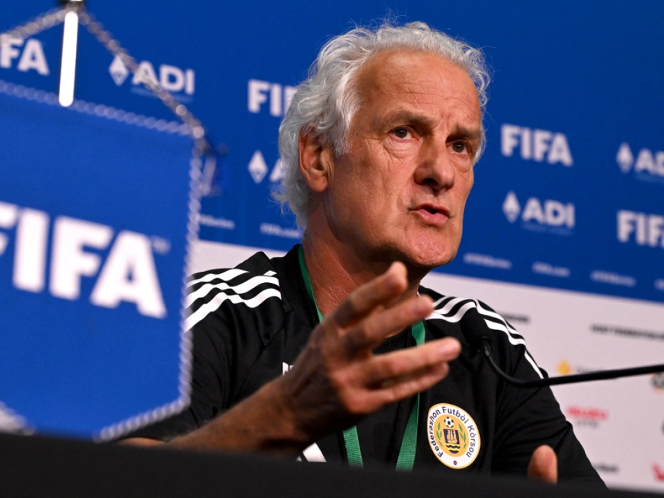 Fred Rutten wirft vor der WM das Handtuch