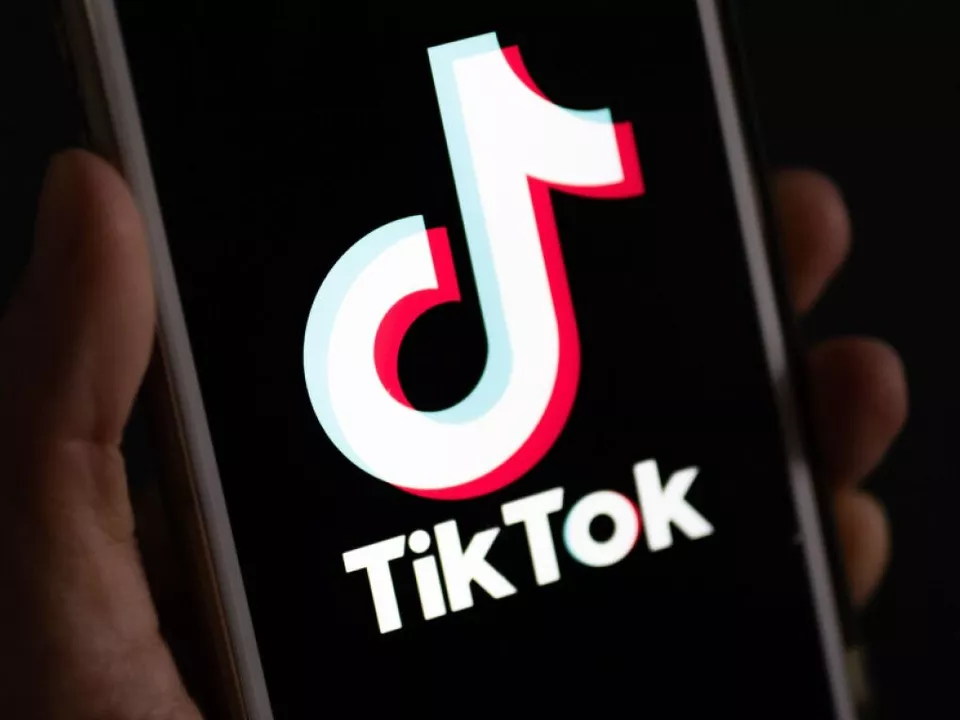 Hierzulande nutzen 2,7 Millionen Menschen jeden Monat Tiktok