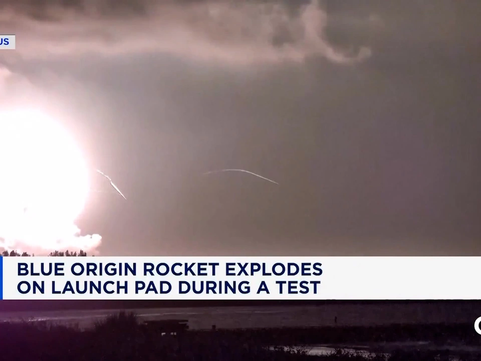 Panne: Blue-Origin-Rakete auf Startrampe explodiert