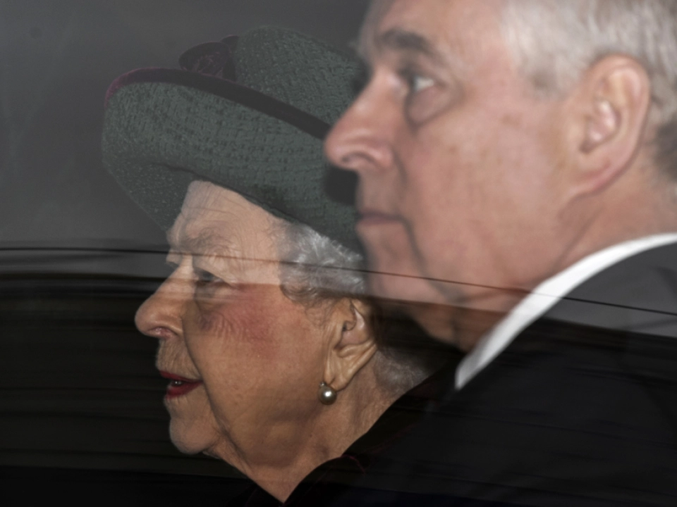 Queen Elizabeth II. unterstütze ihren Sohn Andrew