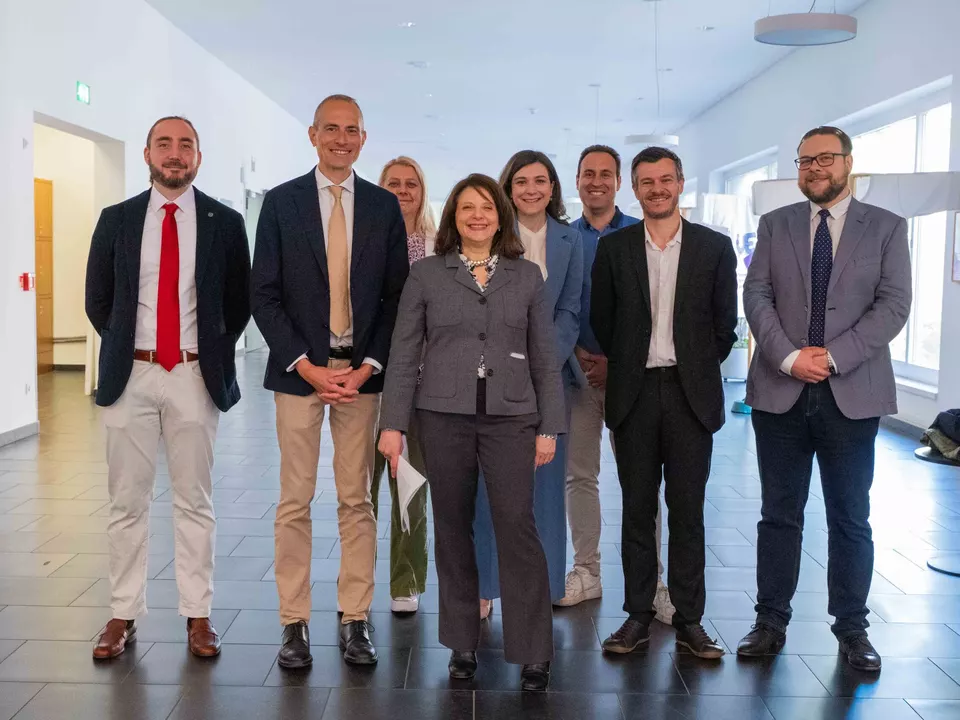 v.l.n.r. Dusini, Filippi, Bauhofer, Valle, Chiappini, Praloran, Albertini, Cattaruzza Dorigo (c) unibz