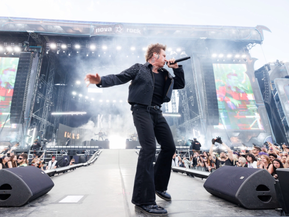 Bei Papa Roach ging es am Gelände noch einmal wild her