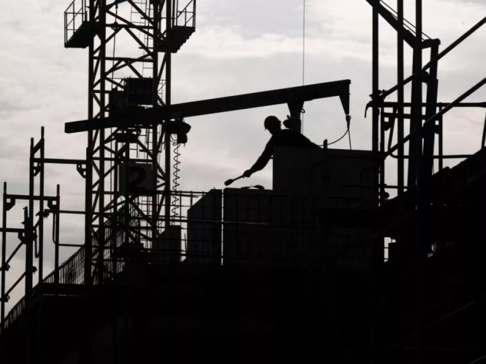 baustelle wohnung sym arbeit job Bis zum Abschluss eines Wohnbauprojekts vergehen oft viele Jahre