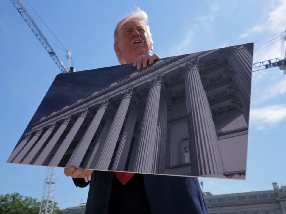 Donald Trump bei einer Präsentation seiner Pläne für einen Ballsaal