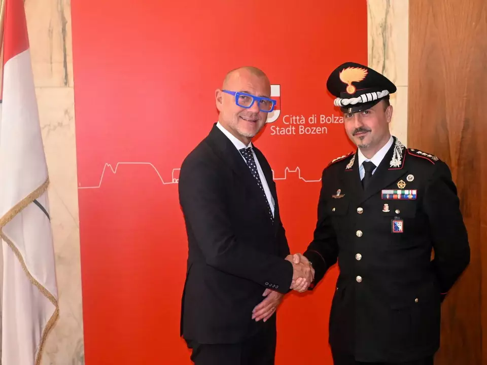 Il-Sindaco-ha-ricevuto-il-nuovo-Comandante-Provinciale-dei-Carabinieri (2)