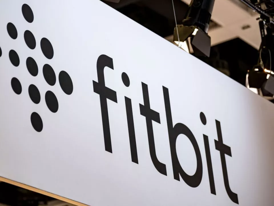 Google bringt mit dem Fitbit Air erstmals ein Modell ohne Display raus
