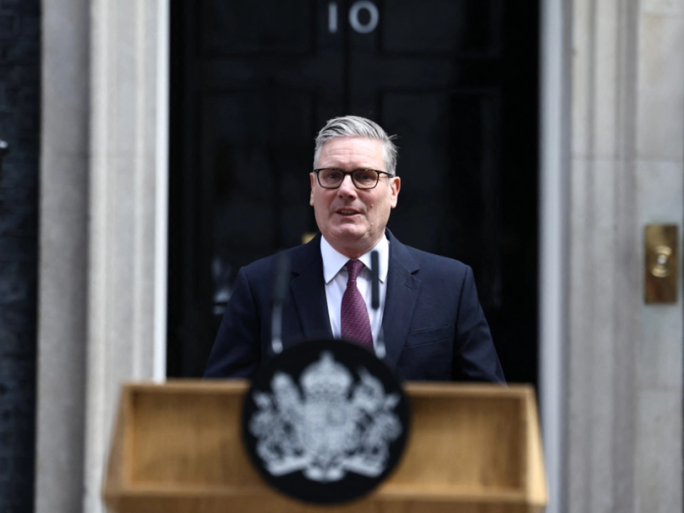 Starmer vor der Downing Street 10