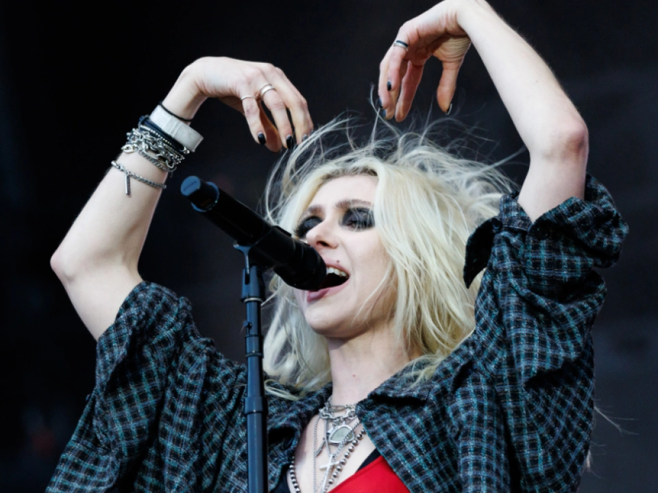 Taylor Momsen überzeugte auch am Nova Rock