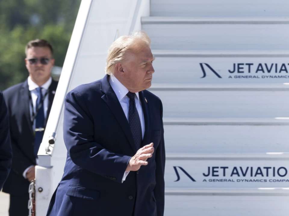 US-Präsident Trump flog zu G7-Gipfel