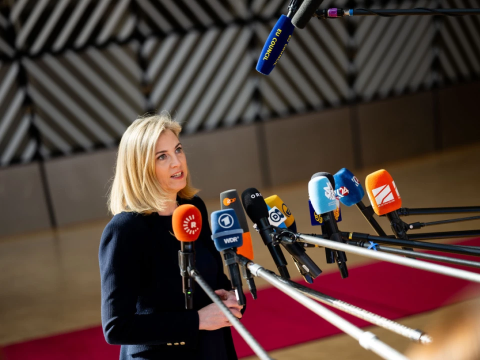 Außenministerin Meinl-Reisinger bei Treffen mit Amtskollegen in Brüssel