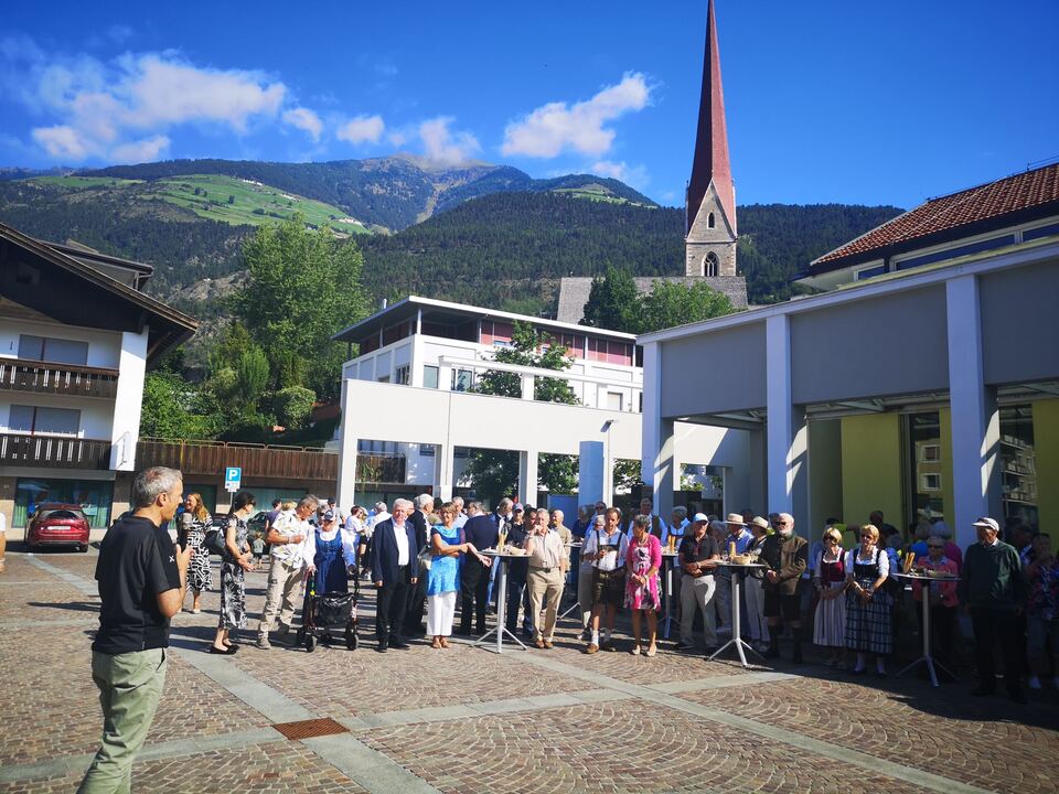 S-dtiroler-in-der-Welt-treffen-sich-in-Schlanders