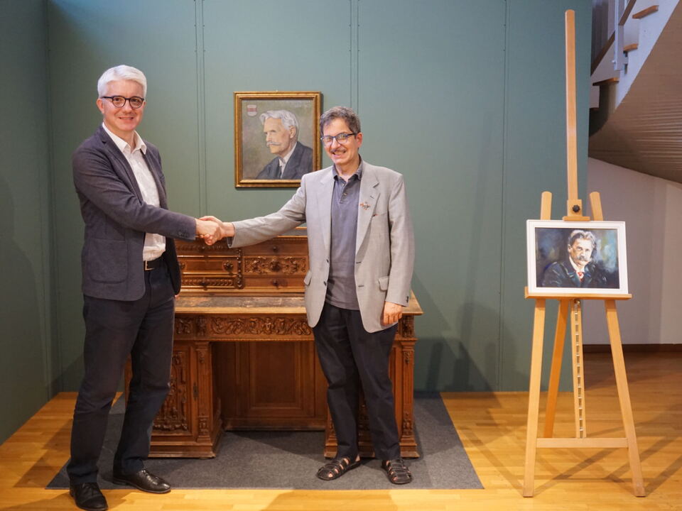 Perathoner-Portr-t-an-Museumsverein-Bozen-bergeben