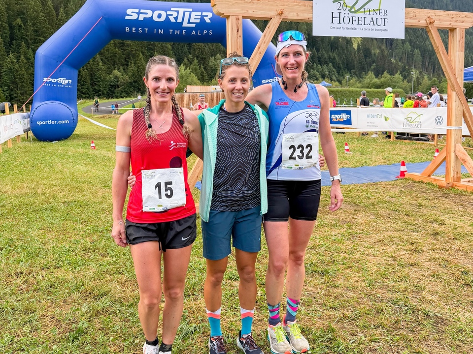 Clara-und-Maschi-gewinnen-die-Jubil-umsausgabe-des-Ultner-H-felaufs