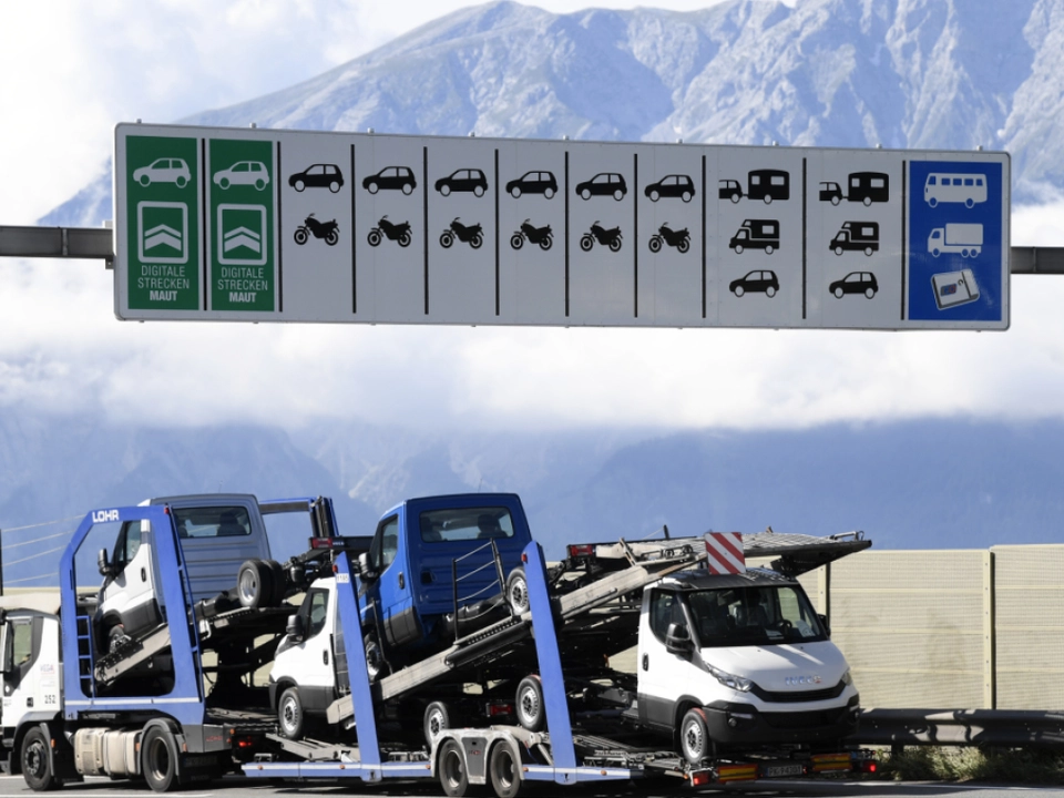 Schwerverkehr über Brenner im Halbjahr deutlich zugelegt