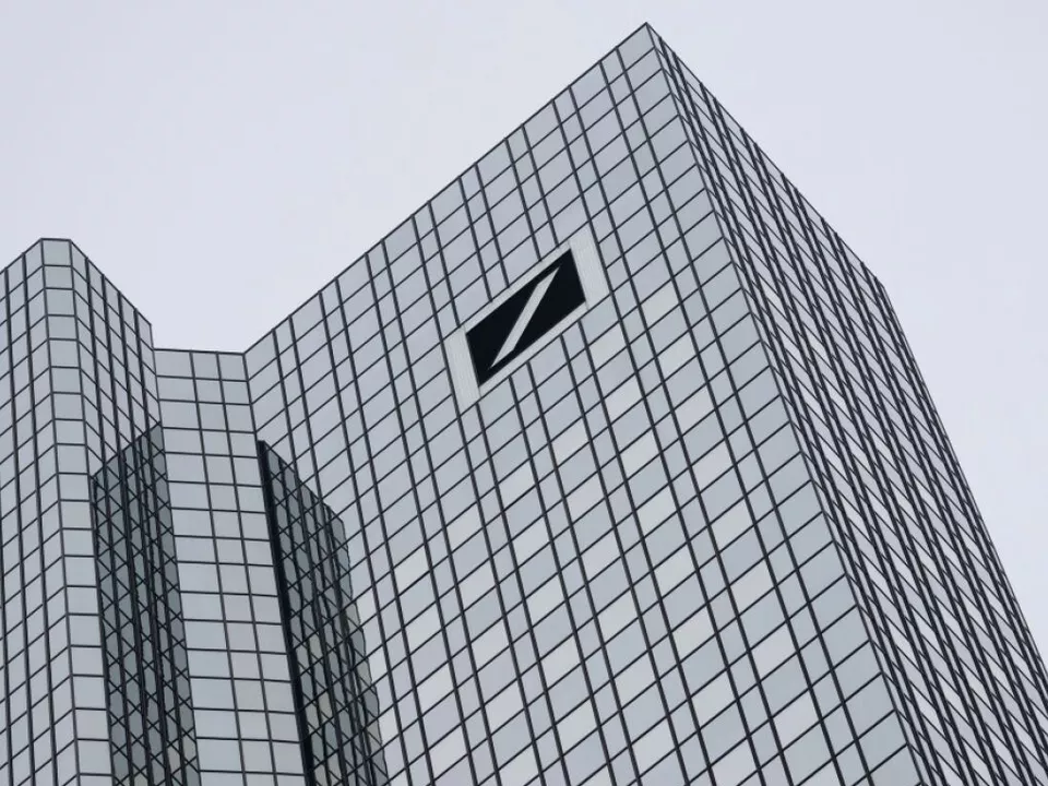 Ermittler durchsuchen Zentrale der Deutschen Bank in Frankfurt