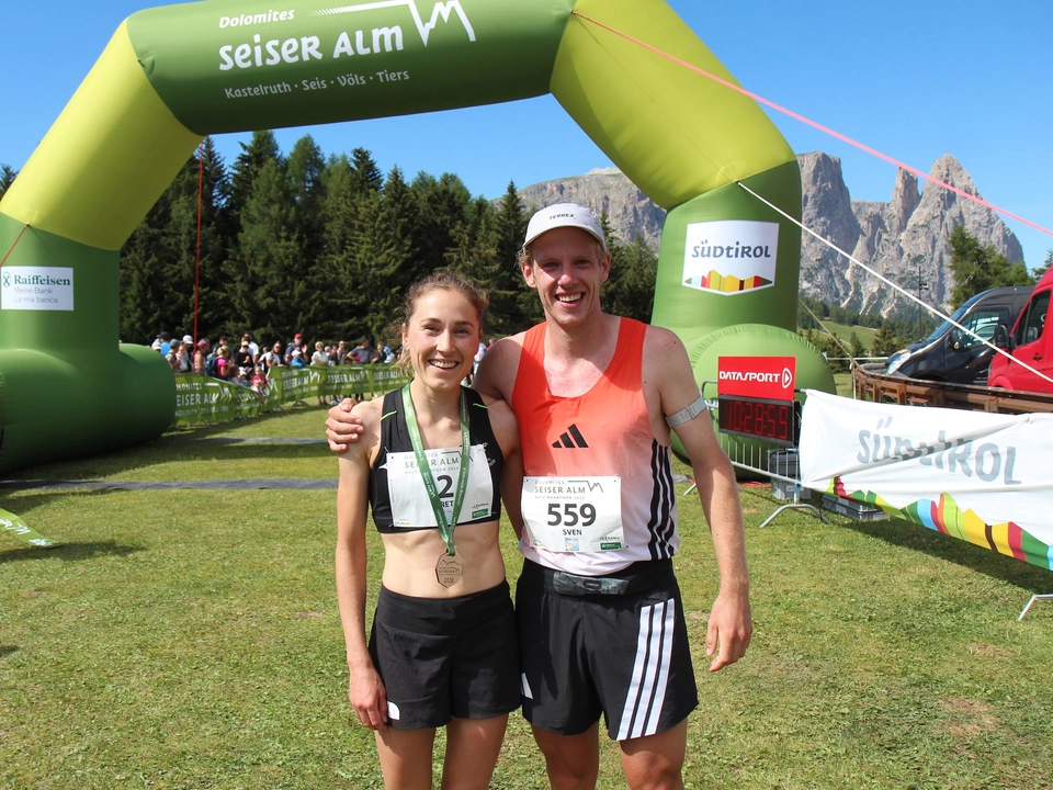 Haselrieder_Greta_Koch_Sven_Sieger-vincitori_Seiser_Alm_Halbmarathon_05_07_26_Credits_Sportissimus