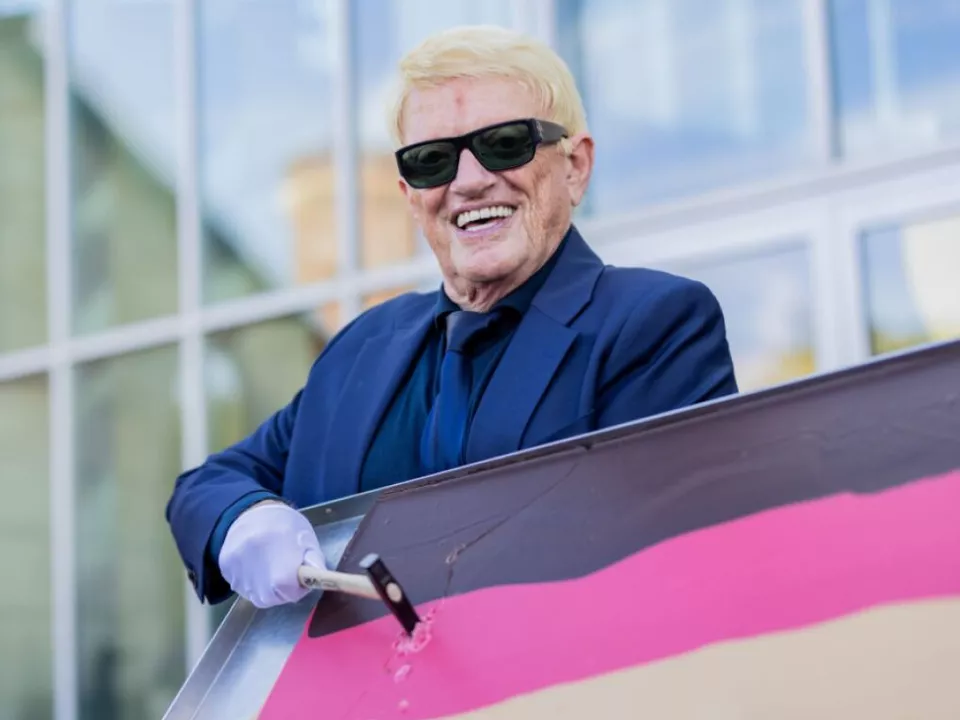 Heino holt zum juristischen Schlag gegen die AfD aus
