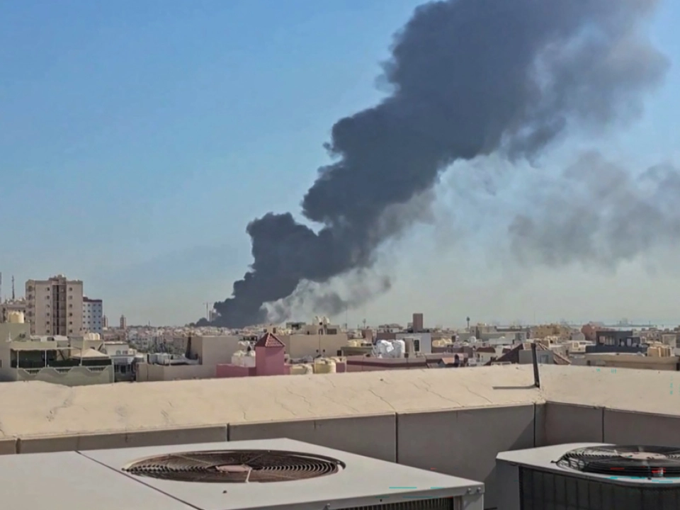 Immer wieder Gefechtsrauch am kuwaitischen Himmel