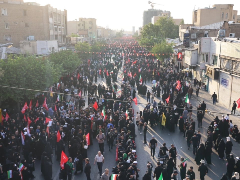 Irans Regime lässt seinen Führer wie einen Märtyrer feiern