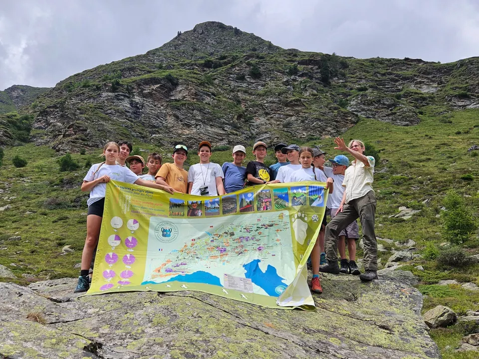 Jugend auf dem Gipfel_Naturpark_Texelgruppe_Jugendliche_Wanderung_LPA
