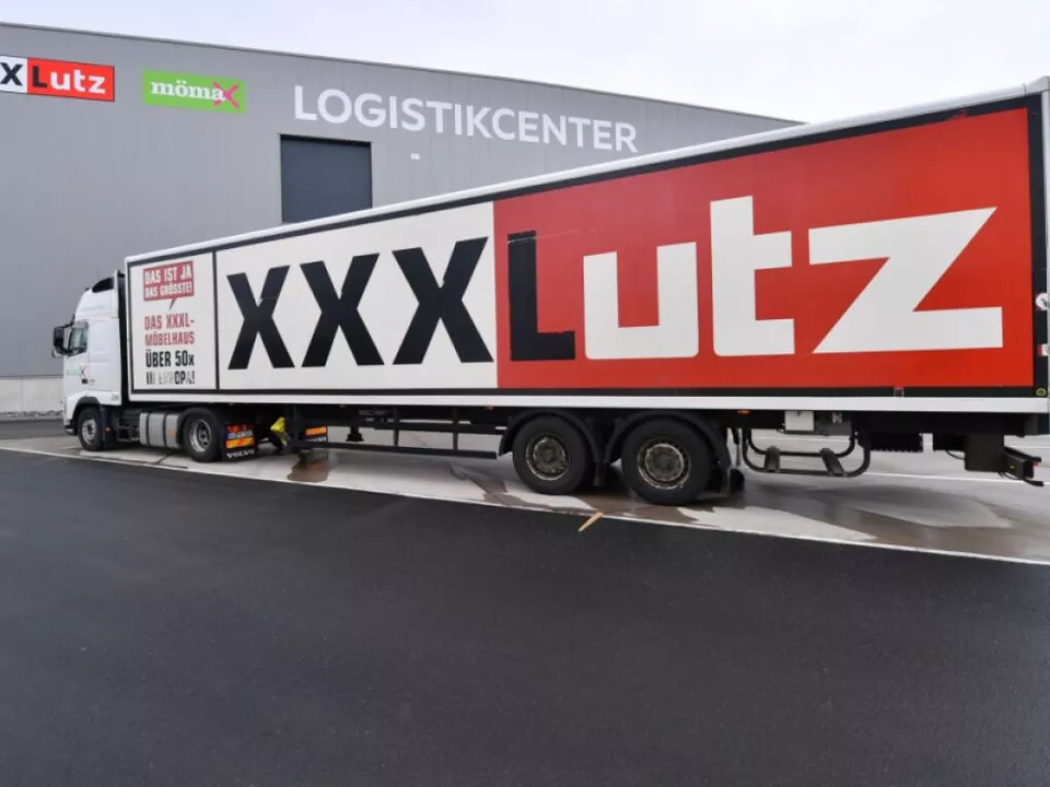 Möbelriese XXXLutz im Visier der EU-Kommission