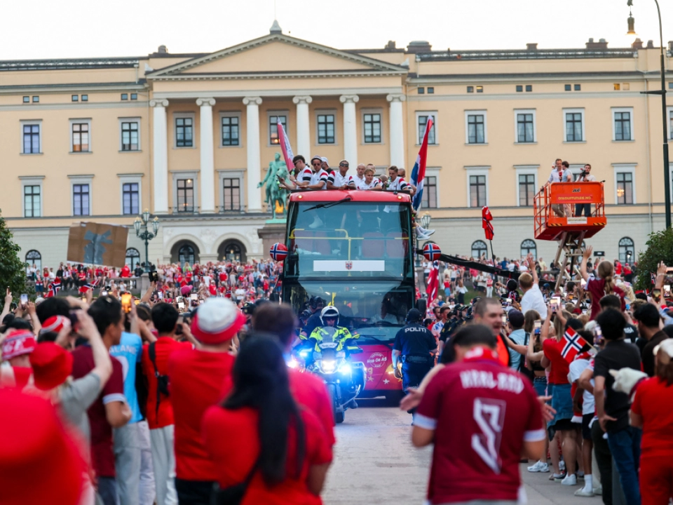Norwegens Partybus rollte durch Oslo