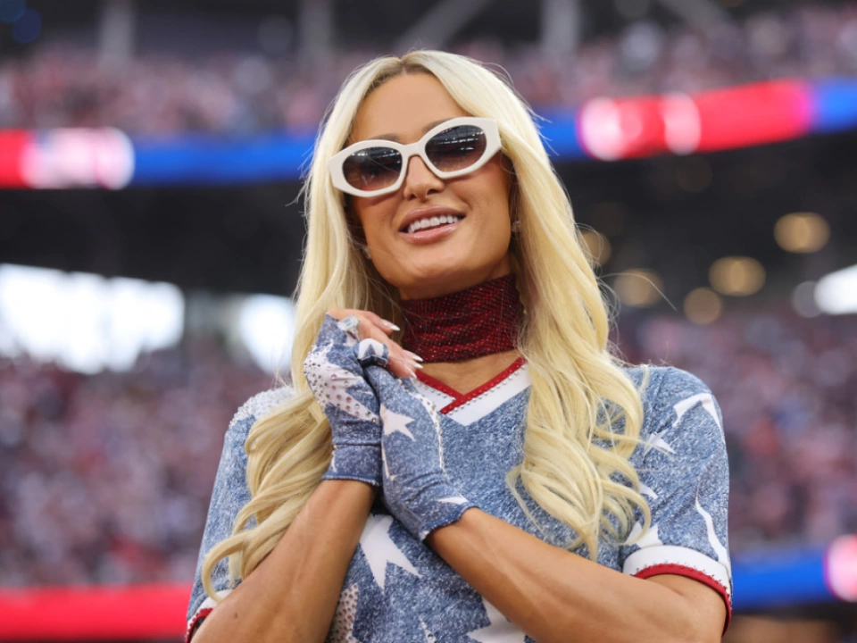 Paris Hilton erhob Misshandlungsvorwürfe gegen das Internat