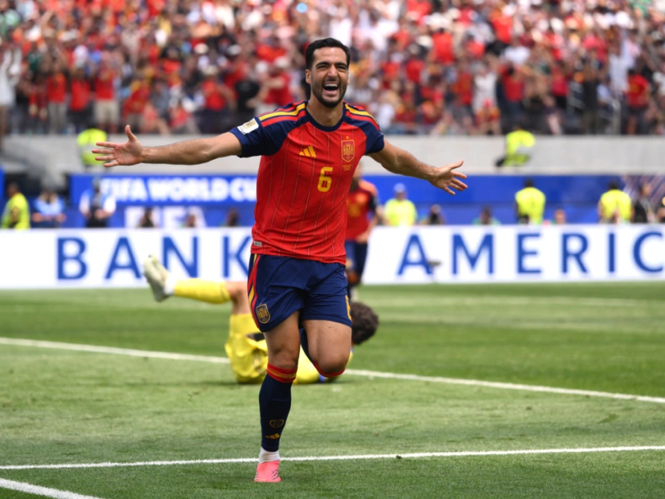 Siegestor durch Mikel Merino