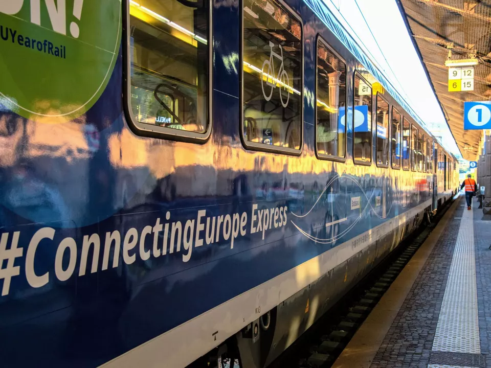 Zug Bahn