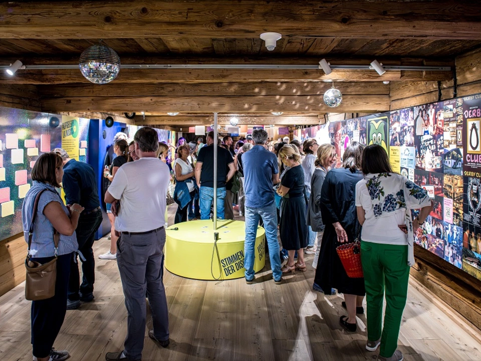 Ausstellung Dorf Disco Foto Auer Lukas
