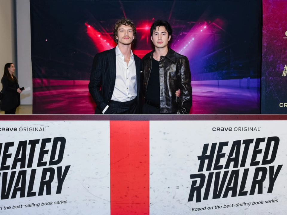 Connor Storrie und Hudson Williams sind in neuer Staffel mit an Bord