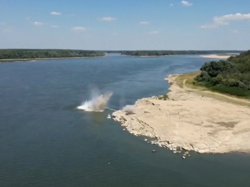 Donau: Rumänien leitet mit Sprengung Wasser ans AKW – VIDEO
