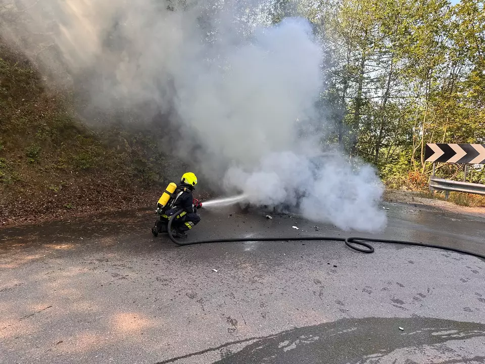 Fahrzeugbrand 3