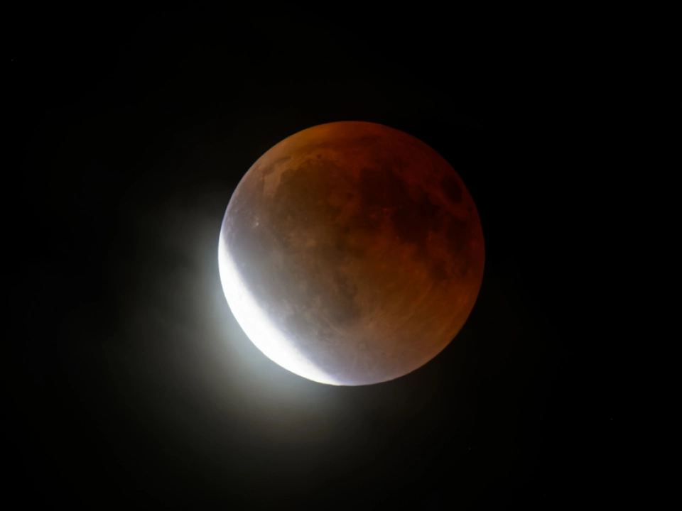 Für Frühaufsteher gibt\'s am 28. August eine partielle Mondfinsternis