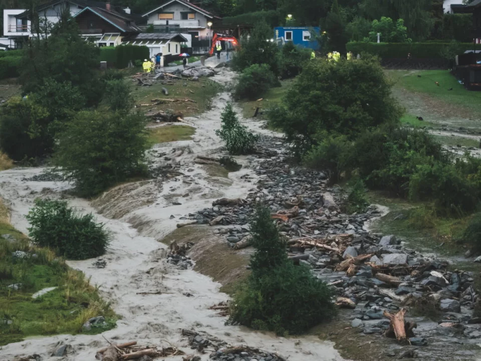 In Uttendorf trat der Tobersbach über die Ufer