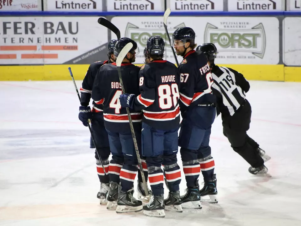Jubel-gioia_Milano_Rittner_Buam_SkyAlps-Milano_Hockey_Club_21_08_26_Credits_Serena_Fantini