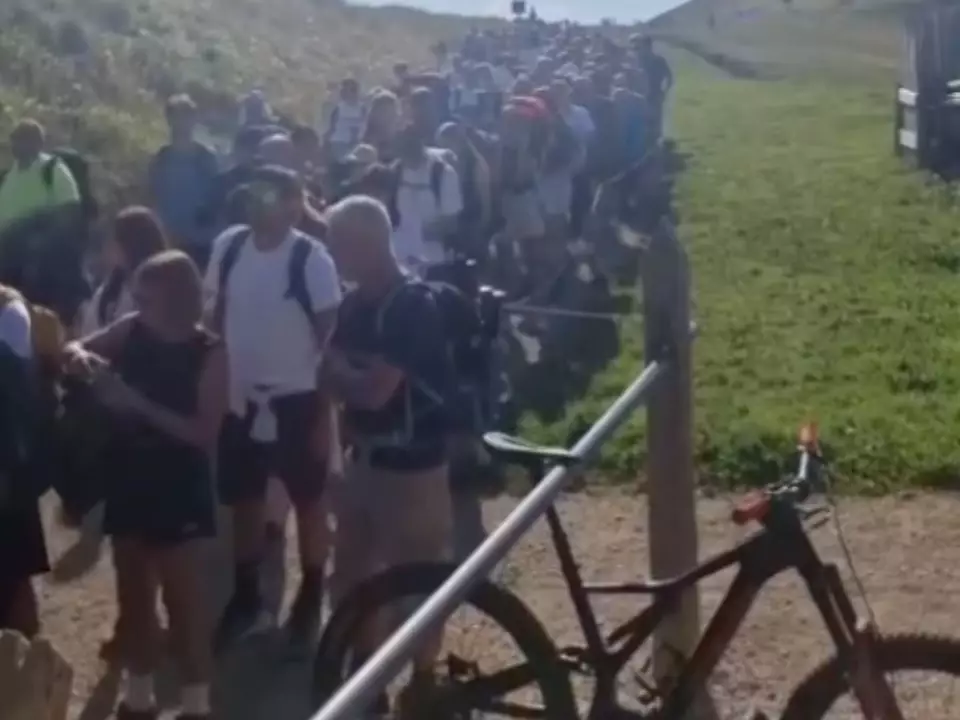dolomiten schlange krapfen urlaub