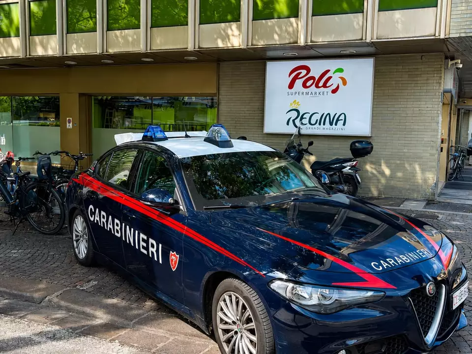 Poli carabinieri