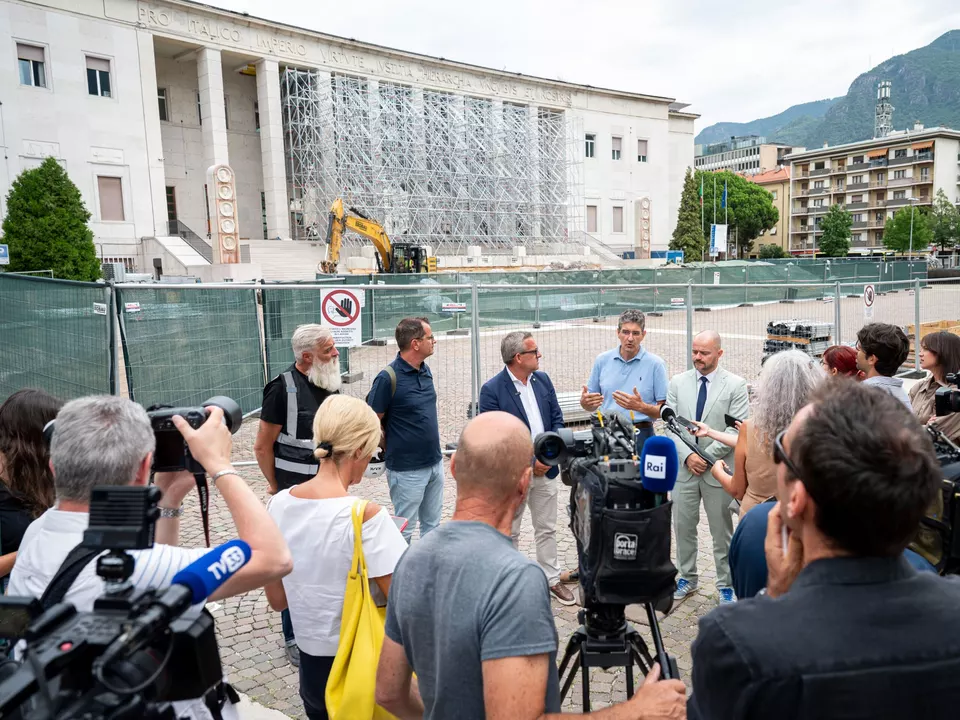 punto stampa ponteggi