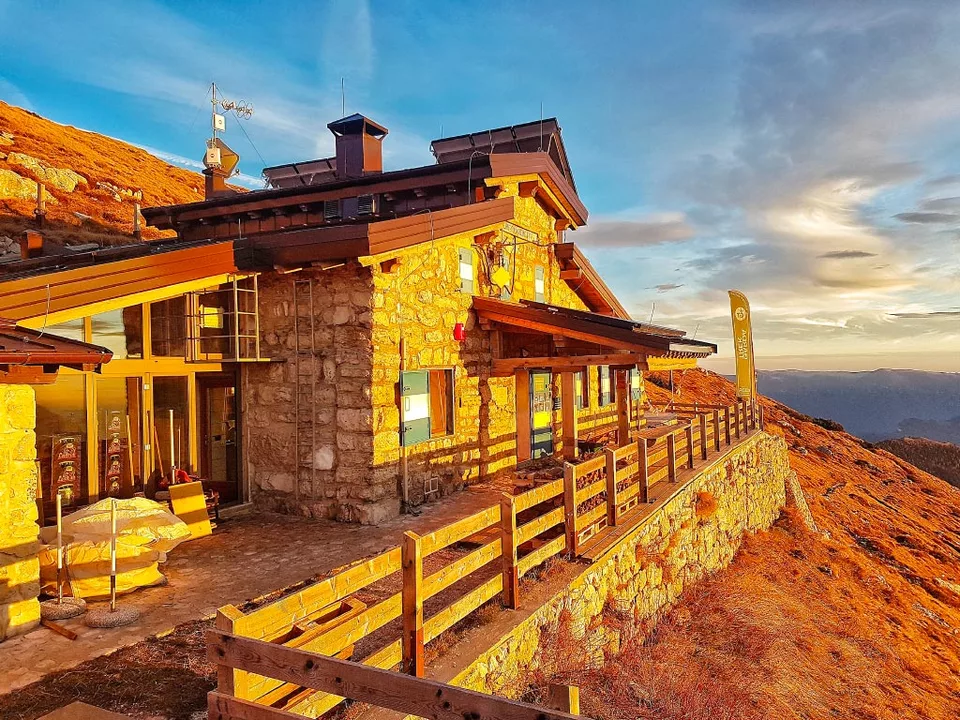 vista-del-rifugio-stivo-tramonto