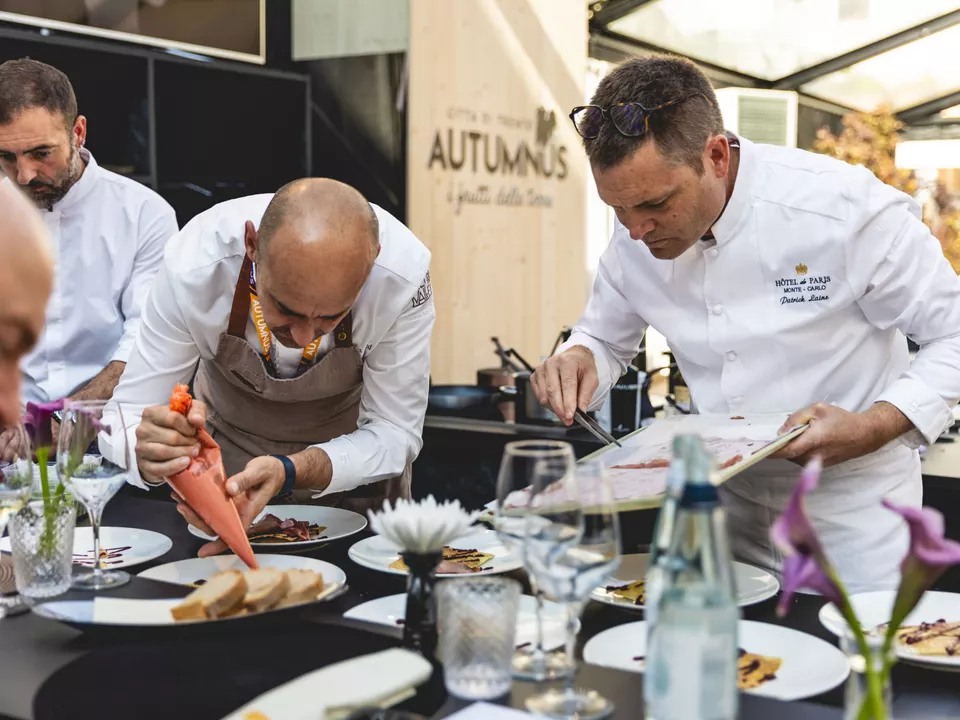 chef-cucina-sapori-esperienze-gusto-ristorante-temporaneo-autumnus-HD